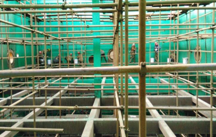 脫硫塔防腐玻璃鱗片施工現(xiàn)場 脫硫塔防腐玻璃鱗片施工現(xiàn)場