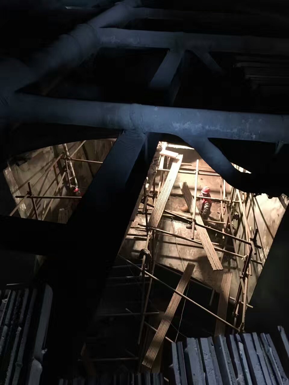 脫硫塔防腐基體及基材處理要求 脫硫塔防腐基體及基材處理要求